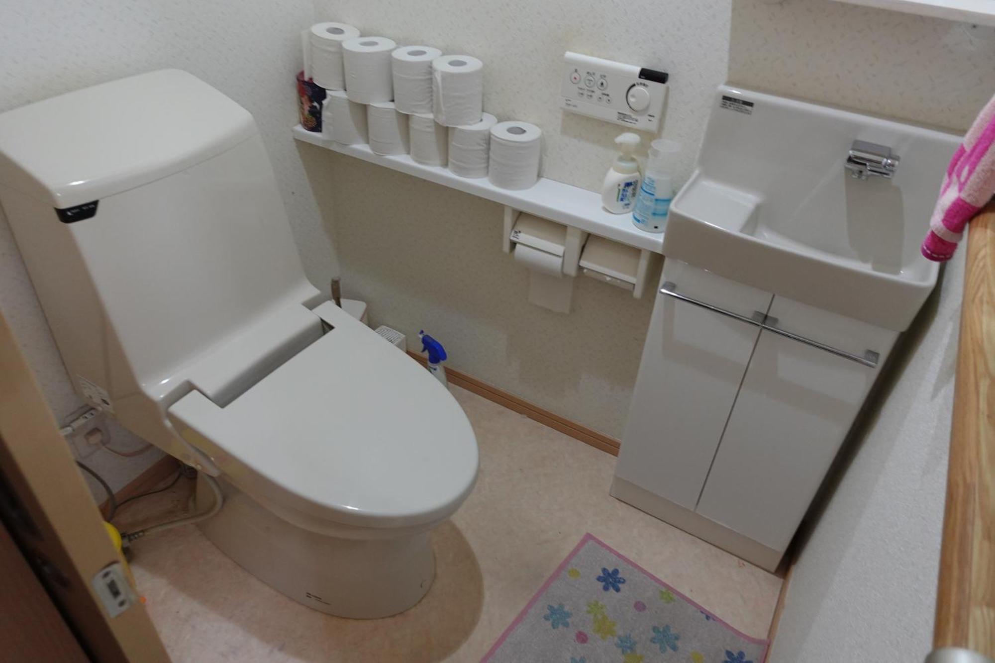 Women Only 3f Apartment